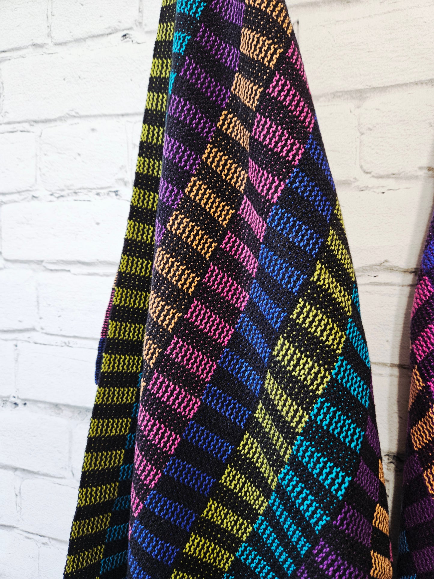 Black neon towels